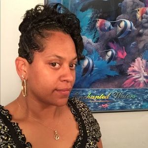 Meet your Posher, Alicia